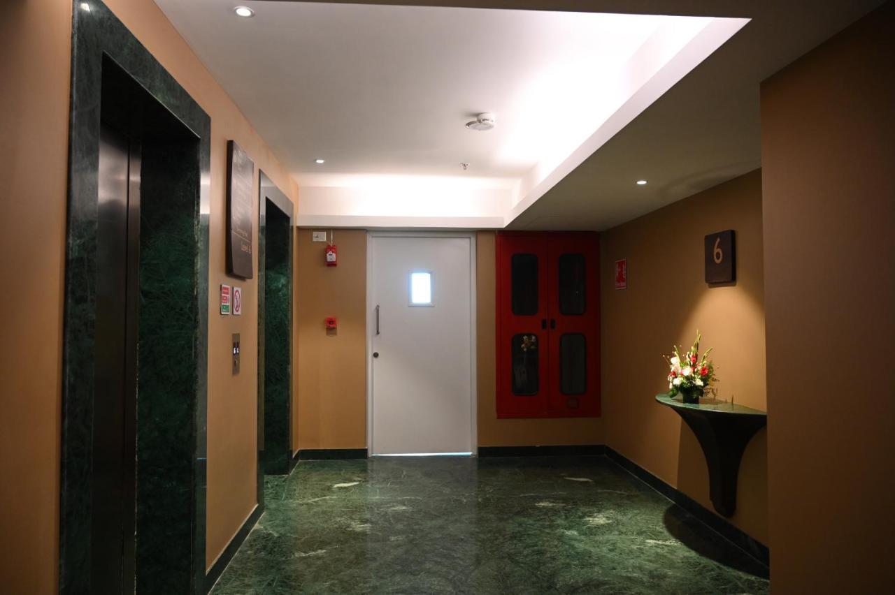 Manjeera Sarovar Premiere Hotel Rājahmundry Exterior foto