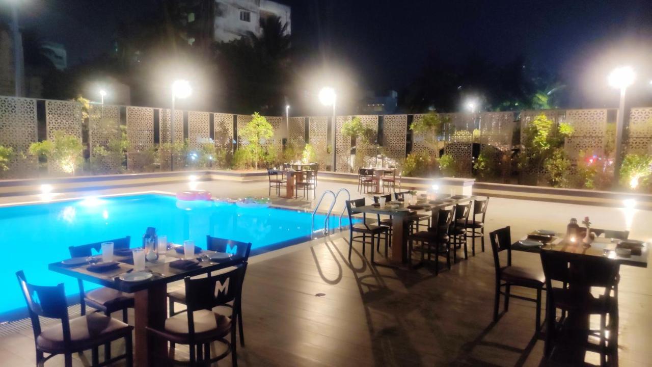 Manjeera Sarovar Premiere Hotel Rājahmundry Exterior foto